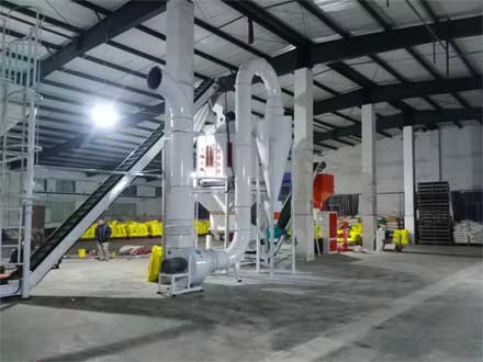 強福飼料機械冷卻包裝系統(tǒng)安裝試機湖北項目