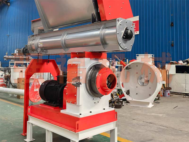 帶喂料倉飼料顆粒機