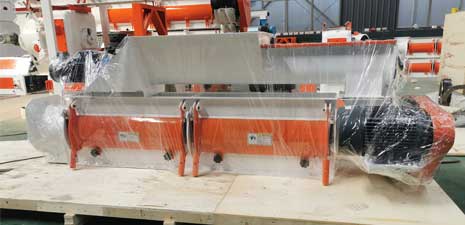 飼料設(shè)備320環(huán)模顆粒機(jī)帶強(qiáng)制喂料發(fā)貨馬來(lái)西亞